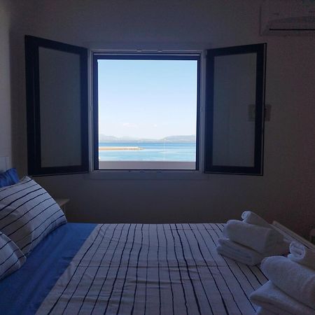 Sky And Sea Apartment Calasetta Exteriér fotografie